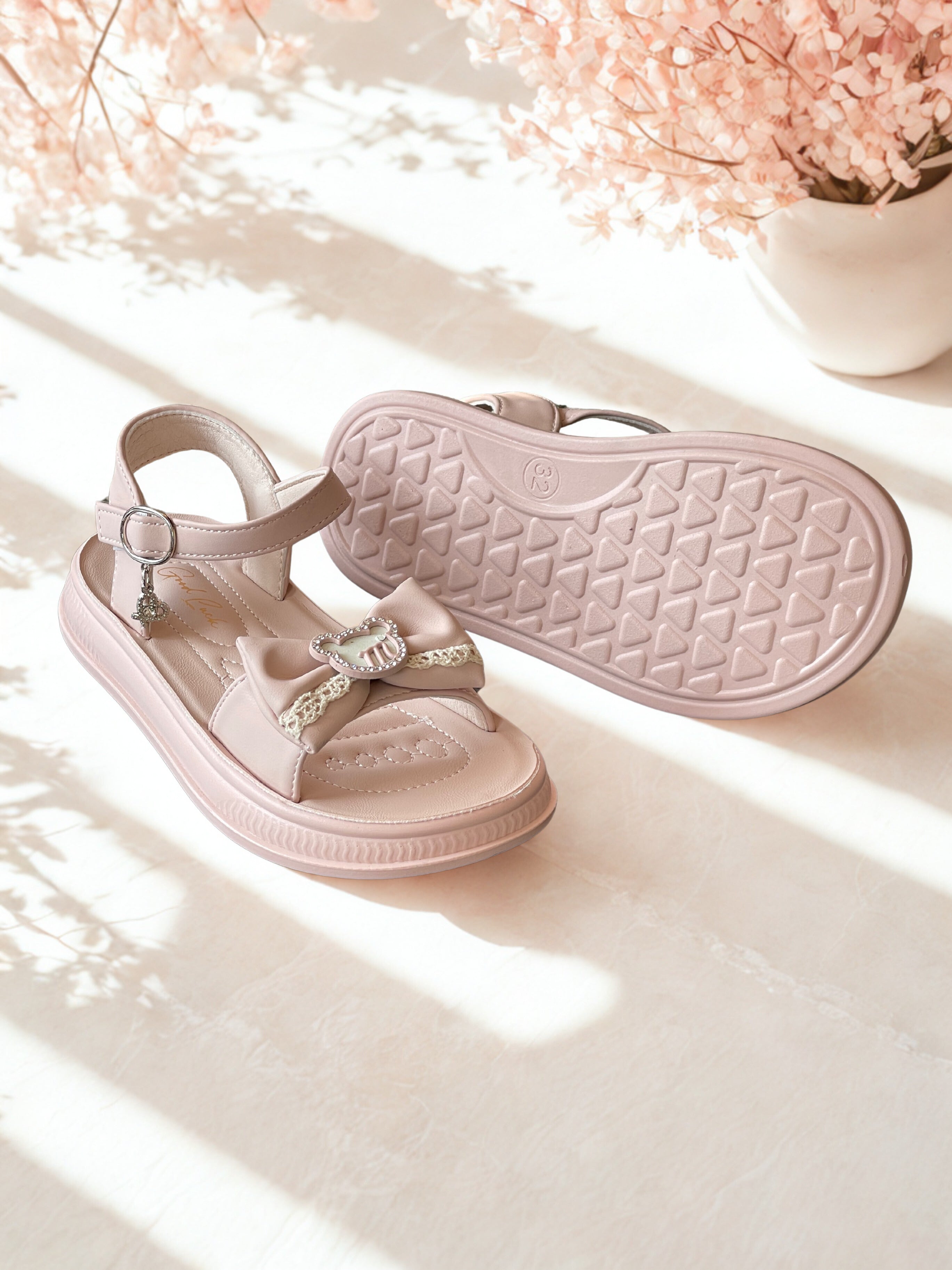 Luna Girls sandals