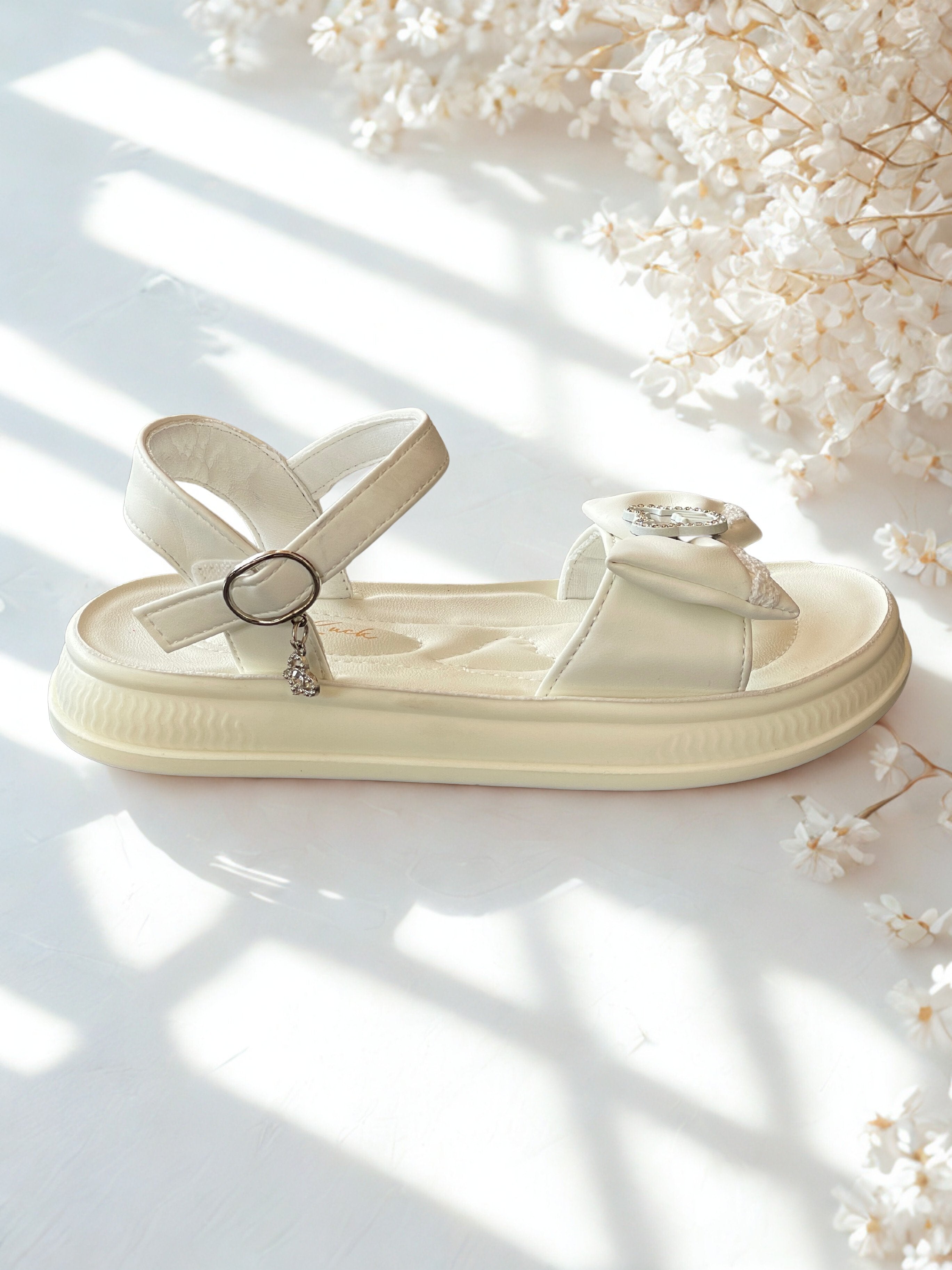 Luna Girls sandals